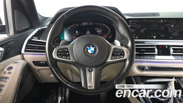 BMW X7 2021 — Photo 4/20