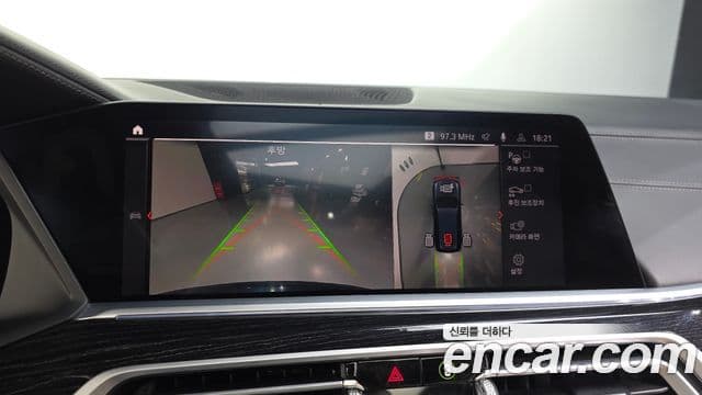 BMW X7 2021 — Photo 10/20