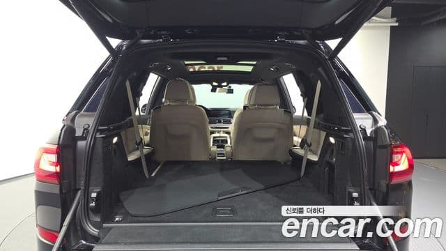BMW X7 2021 — Photo 13/20