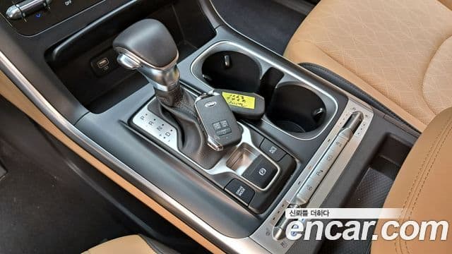 Kia Carnival 2021 — Şəkil 9/20