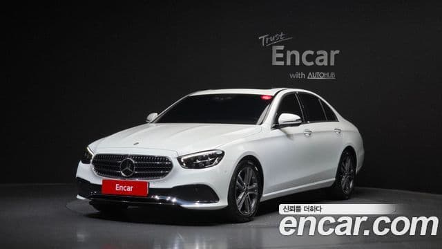 Mercedes-Benz E-Class 2023 — Фото 1/20