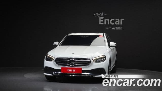 Mercedes-Benz E-Class 2023 — Фото 3/20
