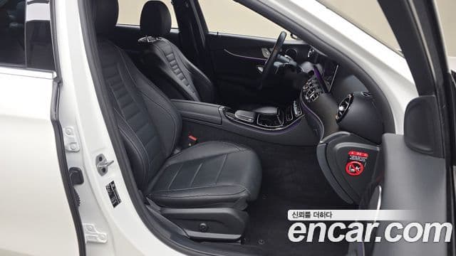 Mercedes-Benz E-Class 2023 — Фото 11/20