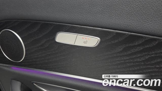Mercedes-Benz E-Class 2023 — Фото 19/20