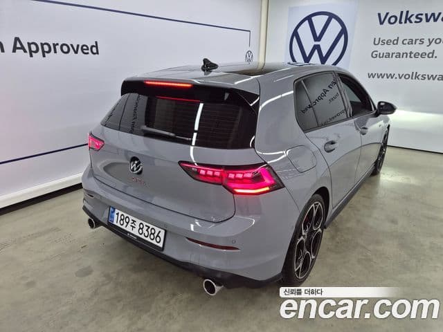 Volkswagen Golf 2025 — ფოტო 16/20