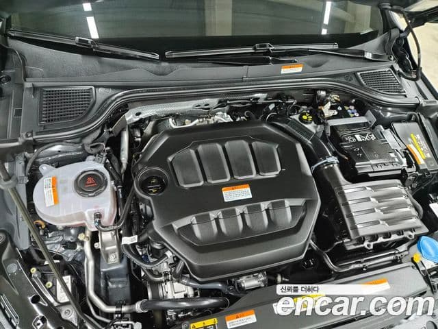 Volkswagen Golf 2025 — ფოტო 4/20
