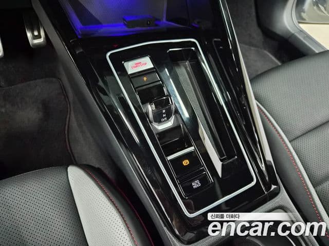 Volkswagen Golf 2025 — ფოტო 18/20