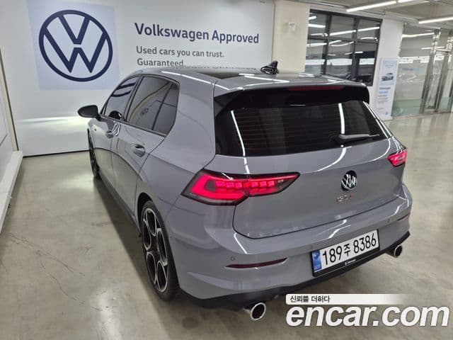 Volkswagen Golf 2025 — ფოტო 10/20