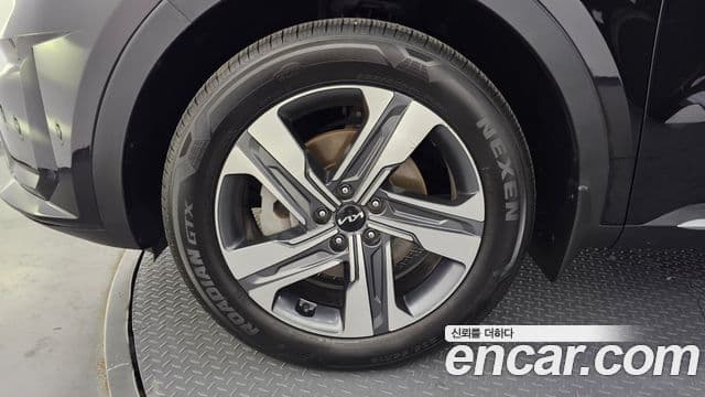 Kia Sorento 2022 — ფოტო 5/20