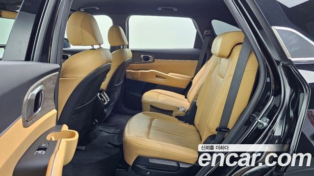 Kia Sorento 2022 — ფოტო 11/20