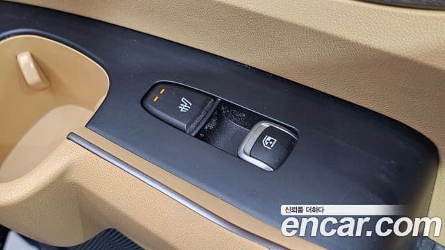 Kia Sorento 2022 — ფოტო 17/20