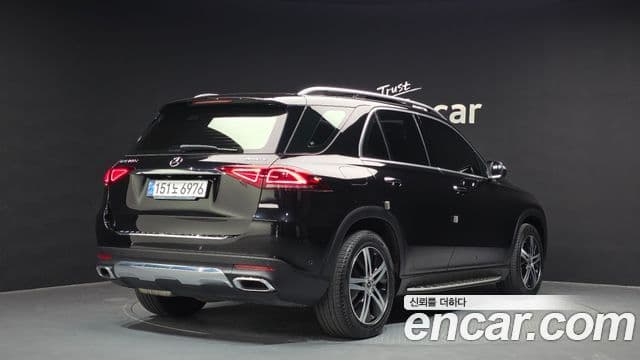 Mercedes-Benz GLE-Class 2020 — ფოტო 2/20