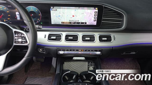 Mercedes-Benz GLE-Class 2020 — ფოტო 14/20