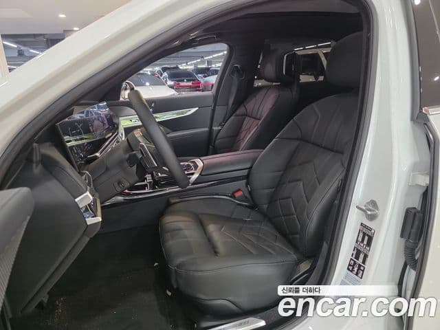 BMW 7 Series 2025 — Şəkil 9/20