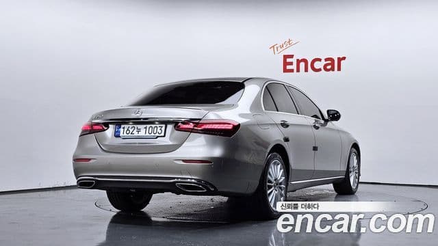 Mercedes-Benz E-Class 2023 — Şəkil 2/20