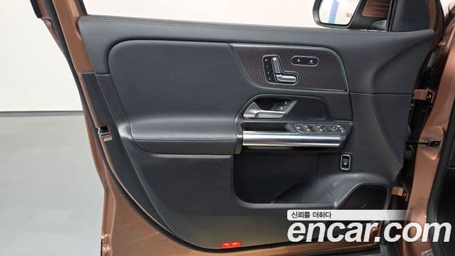 Mercedes-Benz EQA 2022 — ფოტო 5/33