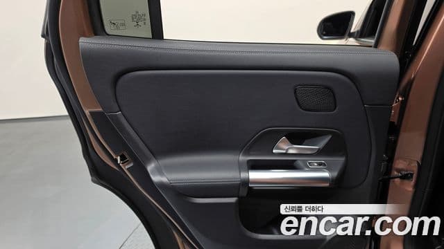 Mercedes-Benz EQA 2022 — ფოტო 15/33
