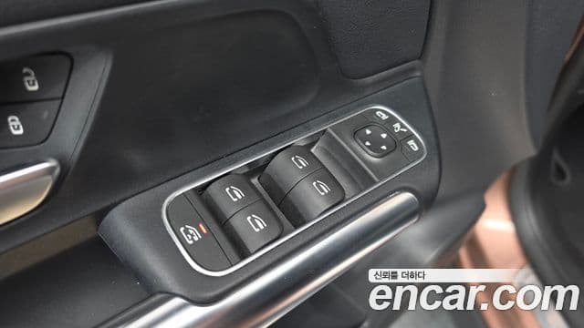 Mercedes-Benz EQA 2022 — ფოტო 29/33