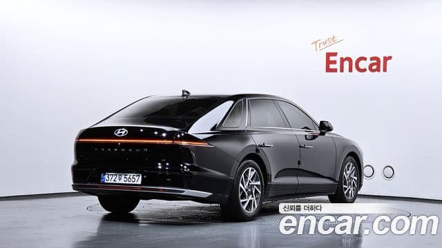 Hyundai Grandeur 2023 — ფოტო 2/20