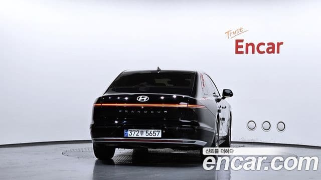Hyundai Grandeur 2023 — ფოტო 4/20