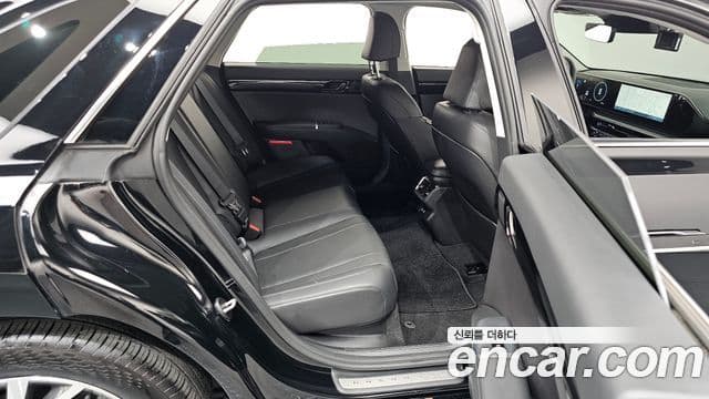 Hyundai Grandeur 2023 — ფოტო 11/20