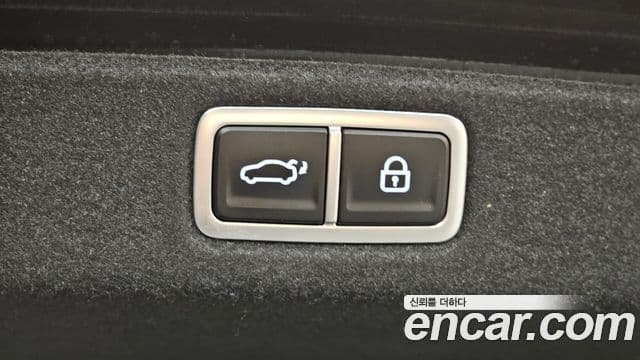 Hyundai Grandeur 2023 — ფოტო 16/20