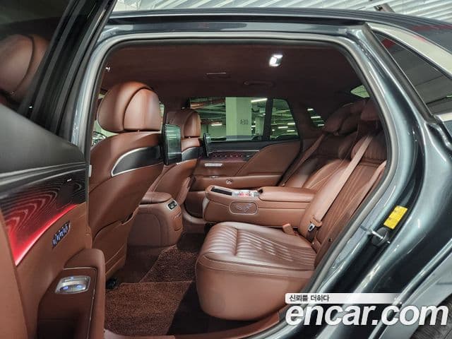 Genesis G90 2022 — Şəkil 8/20