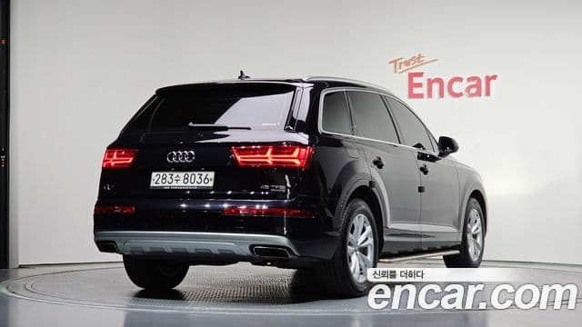Audi Q7 2019 — Şəkil 2/20