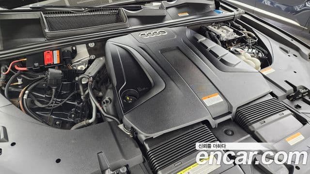 Audi Q7 2019 — Şəkil 6/20