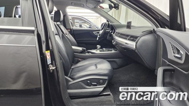 Audi Q7 2019 — Şəkil 11/20