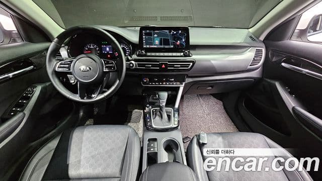Kia Seltos 2021 — ფოტო 6/20