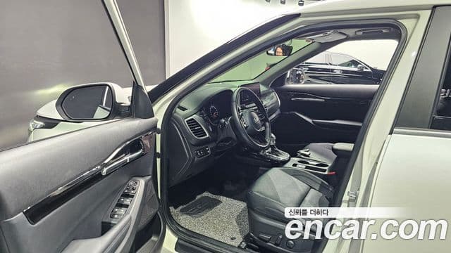Kia Seltos 2021 — ფოტო 9/20