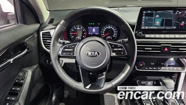 Kia Seltos 2021 — ფოტო 13/20
