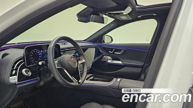 Mercedes-Benz E-Class 2025 — ფოტო 14/18