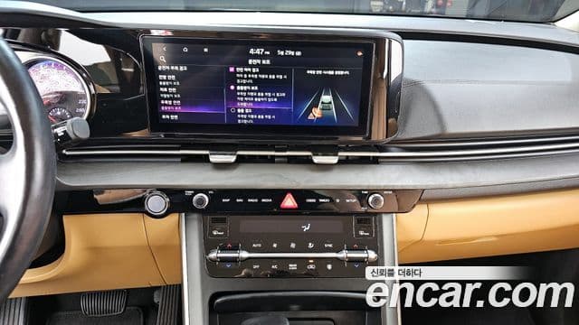 Kia Carnival 2021 — фото 14 из 20