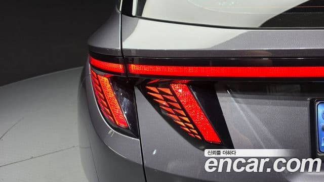 Hyundai Tucson Hybrid 2021 — ფოტო 9/31