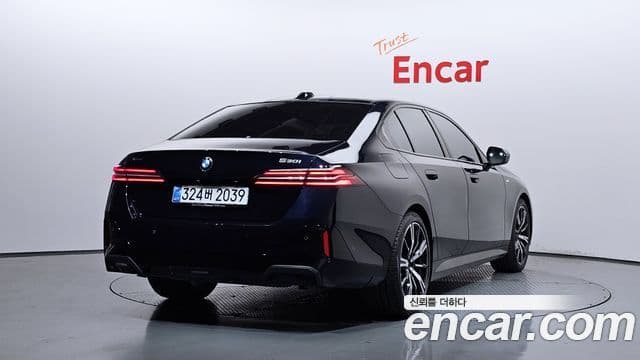 BMW 5 Series 2025 — Şəkil 2/20