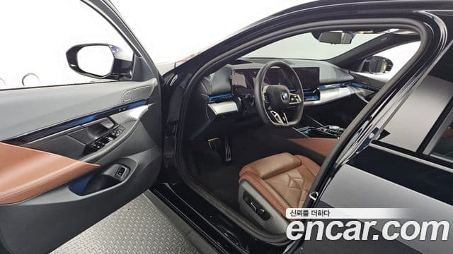 BMW 5 Series 2025 — Şəkil 10/20
