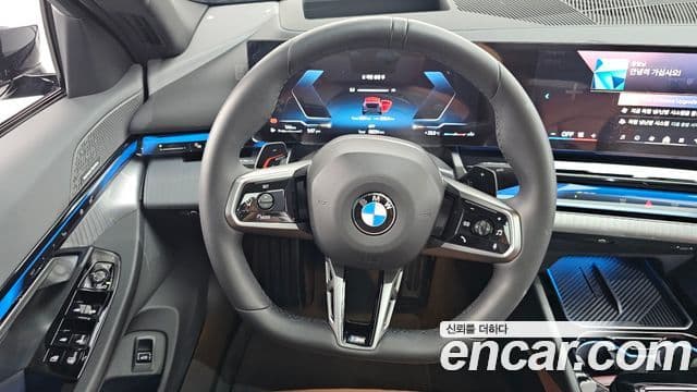 BMW 5 Series 2025 — фото 14 из 20