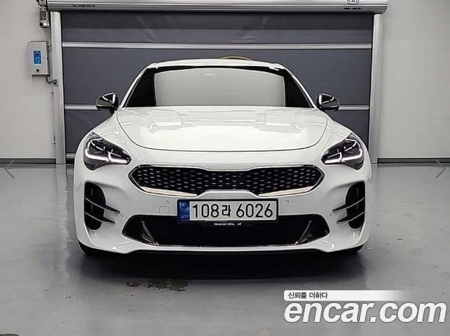 Kia Stinger 2021 — Şəkil 2/18