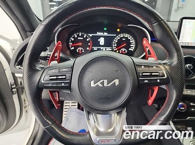Kia Stinger 2021 — Şəkil 9/18