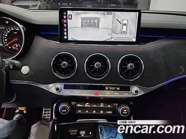 Kia Stinger 2021 — Şəkil 10/18