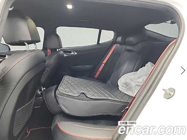 Kia Stinger 2021 — Şəkil 12/18