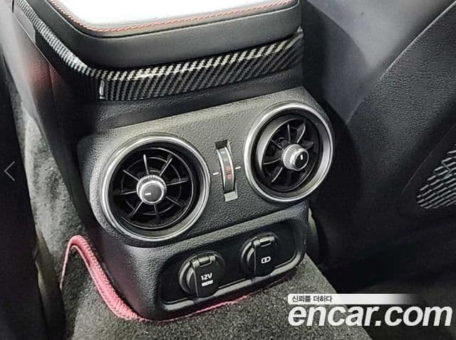 Kia Stinger 2021 — Şəkil 14/18