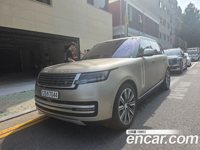 Land Rover Range Rover 2023 — Фото 10/20
