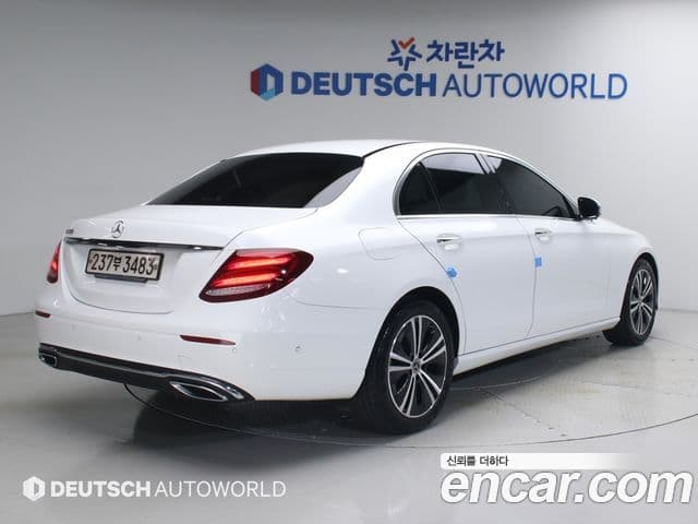 Mercedes-Benz E-Class 2020 — ფოტო 1/20