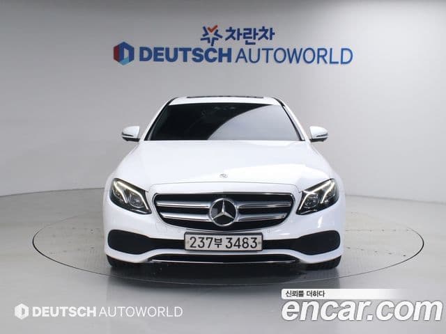 Mercedes-Benz E-Class 2020 — ფოტო 2/20