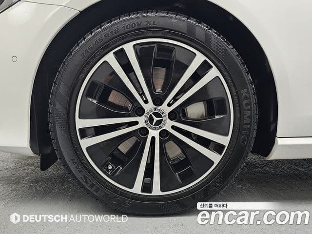 Mercedes-Benz E-Class 2020 — ფოტო 4/20