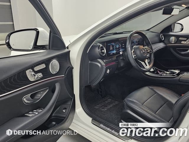 Mercedes-Benz E-Class 2020 — ფოტო 10/20