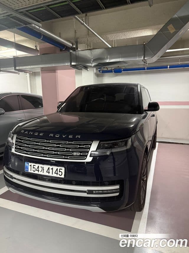 Land Rover Range Rover 2023 — ფოტო 7/8
